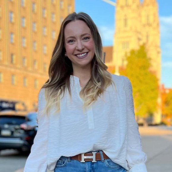 Meet your Posher, Hannah - Picture 1 of 1